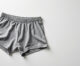 découvrez le confort ultime avec notre caleçon ample en coton pour homme. intemporel et tendance, il offre liberté de mouvement et douceur au quotidien. adoptez un classique qui ne se démode jamais !